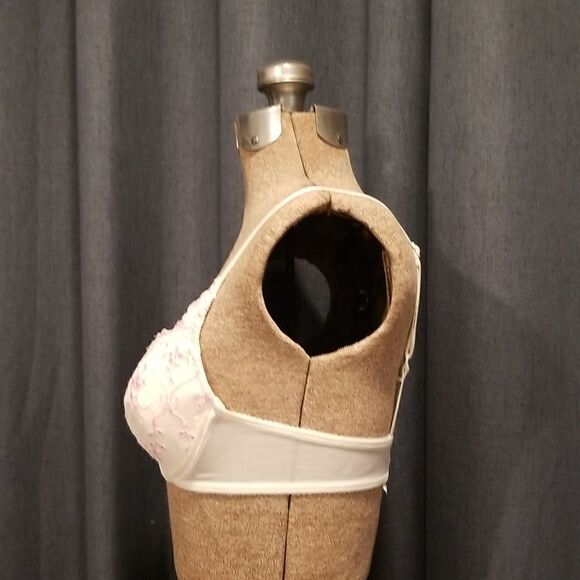 Vintage Wonder bra with padded embroider 34B baige and pink NWOT - Picture 2 of 8